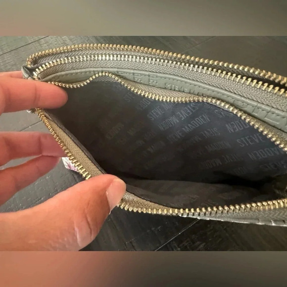 STEVE MADDEN Floral Mauve Wristlet Double Zip Wallet Bag Clutch Quilted - Picture 5 of 7